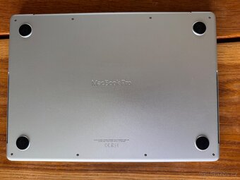 Apple MacBook Pro 14" / M3 Pro / 18GB / 512GB / stříbrný - 5
