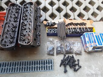 Ford Mustang motor - 5