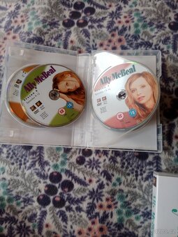 Prodám DVD Ally McBeal, celá sada za 150 Kč - 5