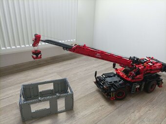 LEGO TECHNIC 42082 TERÉNNÍ JEŘÁB - 5