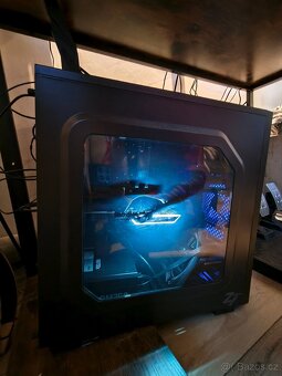 AMD Ryzen 7 5700x / 32 GB RAM DDR4 / RTX 4070 12 GB - 5