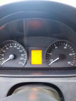 Mercedes Vito long 7/11, spací vestavba - 5