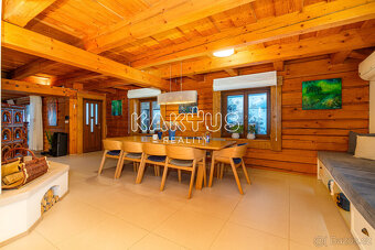 Prodej luxusní vily [462 m2] s rodinným domem pro hosty [100 - 5