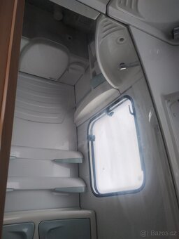 Obytný přívěs karavan - 5
