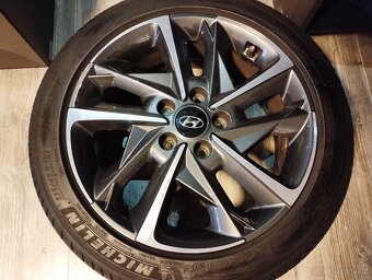 Originál ALU kola Hyundai i30 R17 + letní pneu - 5