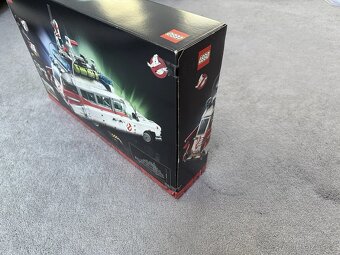 LEGO Icons 10274 Krotitelé duchů – ECTO-1 - 5