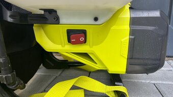 Ryobi RY18BPSA-0 15 l 18V zádový postřikovač / konev ZARUKA - 5