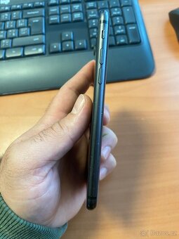 Iphone 8 64Gb černý 100% baterie - 5