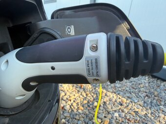 Nabíjecí kabel Nabíječka elektromobilů APTIV - TYP 2, 2,4 KW - 5
