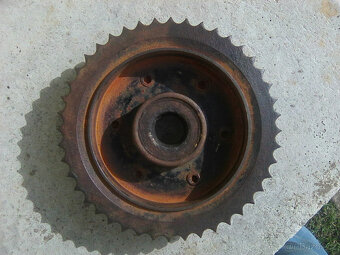 čz 125/150 - motor,rozeta,kolo,náboj,startpáka,válec čz125b - 5