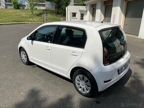 Volkswagen Up 1.0i + CNG 50kW ČR DPH 1.majitel 2sady kol - 5