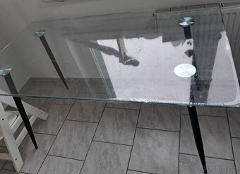 Skleněný jídelní stůl pro 4 osoby 140x80 - 5