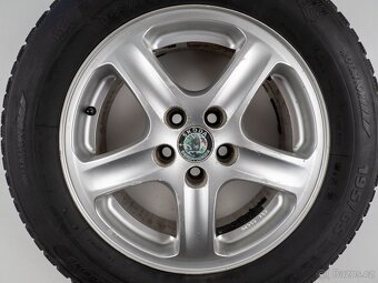 Škoda Octavia - Originání 15" alu kola - Zimní pneu - 5