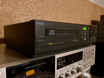 Philips CD 104 versus Philips CD 304 - 5