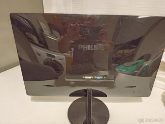 Prodám LCD IPS monitor Philips 22" - 5