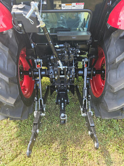 Malotraktor TYM T555 s klimatizovanou kabinou - 5