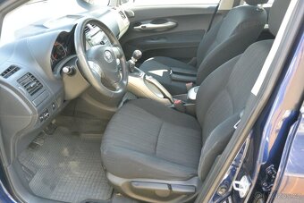 PRODÁM Toyota Auris 2.0D-4D - 5