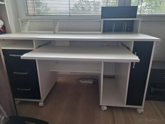 Kancelářský stůl- prodám kancelářský stůl - 5