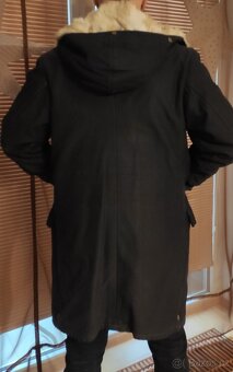 Dlouhá zimní parka s kapucí - 5