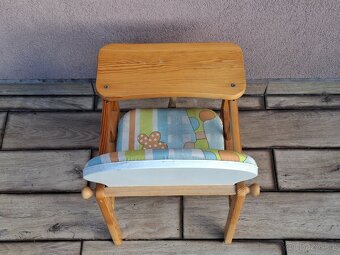 Stará dětská jídelní židlička - 5