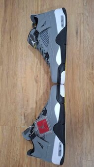 Nike air jordan 4 - 5