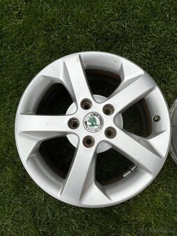 Prodám ALU disky Škoda 6,5Jx16H2 ET50 - 5