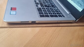 Dell inspiron 5570 - 5