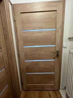 Prodám nové 2 dveře 80 (levé a pravé) PORTA s obložkou - 5