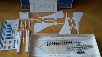 Starý velký plastikový model letadla TU 144 NDR 1972 - 5