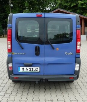 RENAULT TRAFIC 2,0DCI R.V.2010 - 5