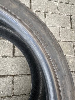 Použité letní pneu: 235/40/R19 - 2 kusy - 5