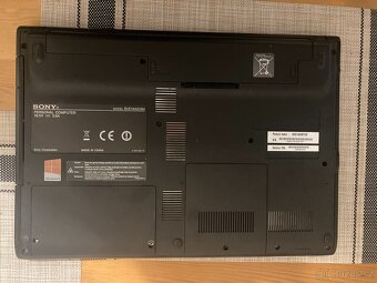 P: 13" Sony Vaio SVE14AG15M - 5