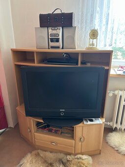 Obývací stěna a konferenční stůl - 5