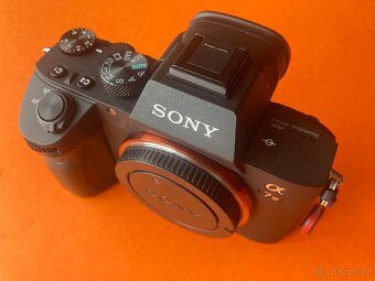 Sony Alpha A7 III - 5