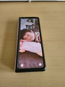 Prodám samsung galaxy z fold 2 256/12 gb - 5