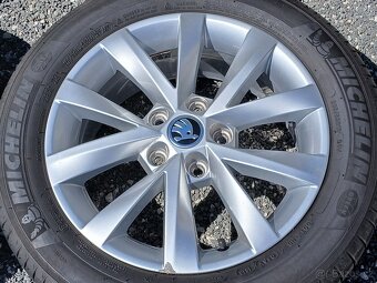 Pěkná kompletní orig alu Škoda Octavia 3, 205/55/16 - 5