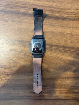 Apple Watch 4 (44mm) - 5