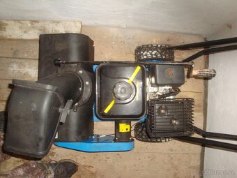 benzínová sněhová fréza nová - gumový šnek - 5