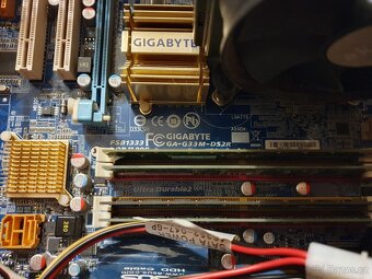 Starší, ale plně funkční PC - komplet i s LCD - 5