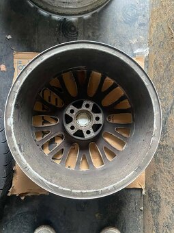 5x100 16 ET42 originální STYLE pneu nemám Rapid Roomster al - 5