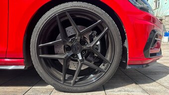 Volkswagen Golf 7R Performance 228kw 2.0tsi 4x4 - 5