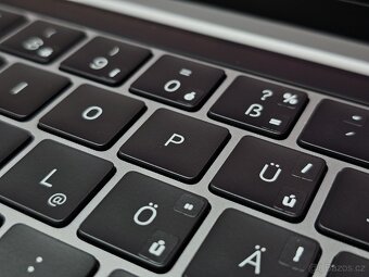 Apple MacBook Pro 13" Touch Bar (2020) Space Gray - 5
