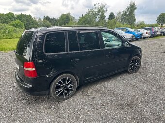 VW Touran 2,0TDI 100 KW r.v.2004 7 mist. - 5