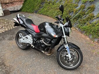 Suzuki GSR 600 - 5