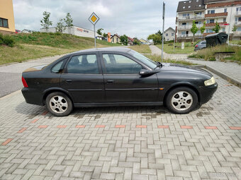 Opel Vectra B 1,8 16v - 5