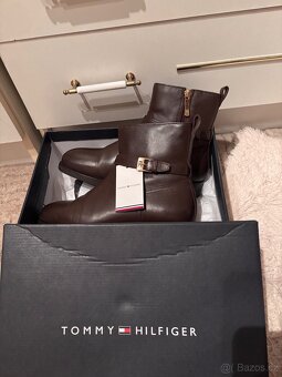 Dvoje dámské kožené boty Tommy Hilfiger vel. 38 - 5