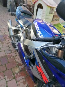 SUZUKI GSX R1000 - 5