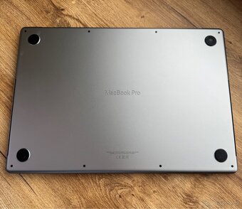 MacBook Pro 16” - 5