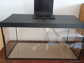 Akvárium i s příslušenstvím - 5