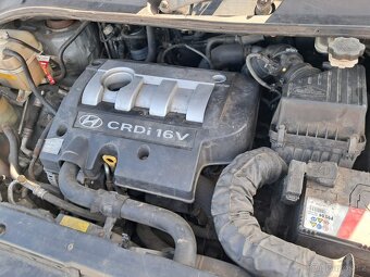 Hyundai Trajet 2.0 CRDi 7místné r.v. 2005 - 5